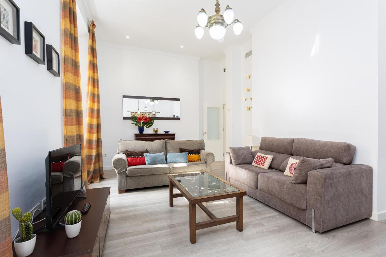 Julieta Historical Apartment By Alohaมาลากา ภายนอก รูปภาพ